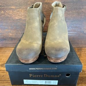 Pierre Dumas Ponce Clog